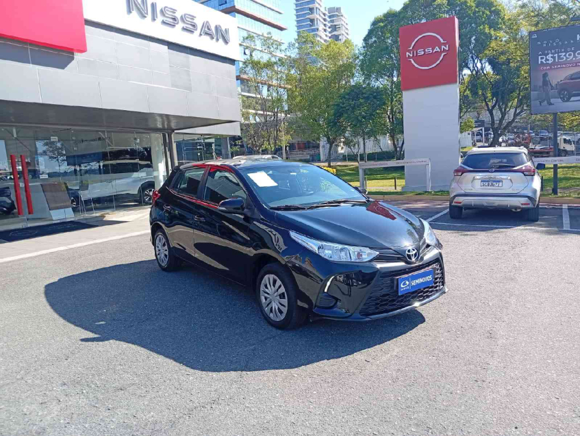 toyota yaris 1.5 16v flex xl multidrive 4p automatico 2025
