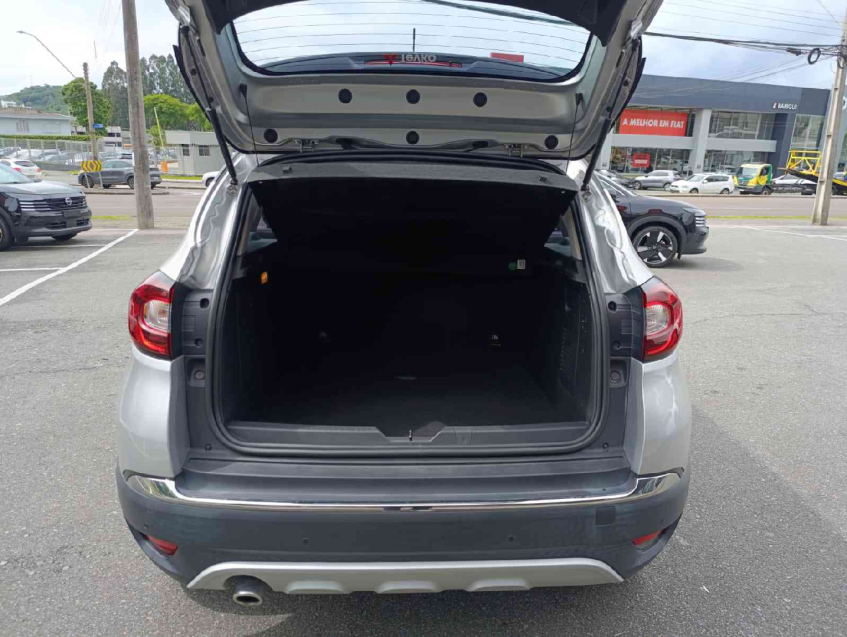 captur intense 2.0 16v at  flex 2017/188