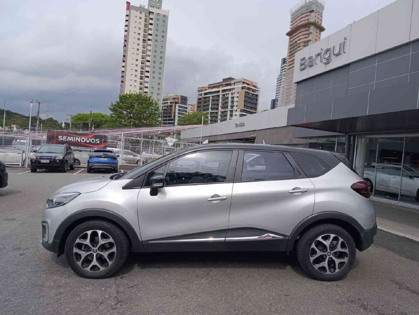 captur intense 2.0 16v at  flex 2017/183