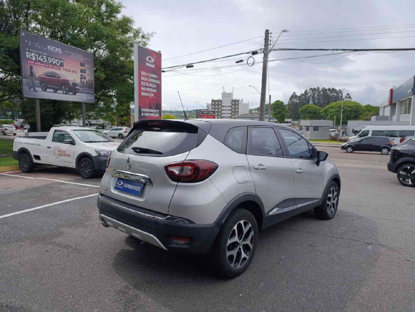 captur intense 2.0 16v at  flex 2017/186