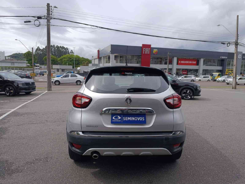 captur intense 2.0 16v at  flex 2017/185