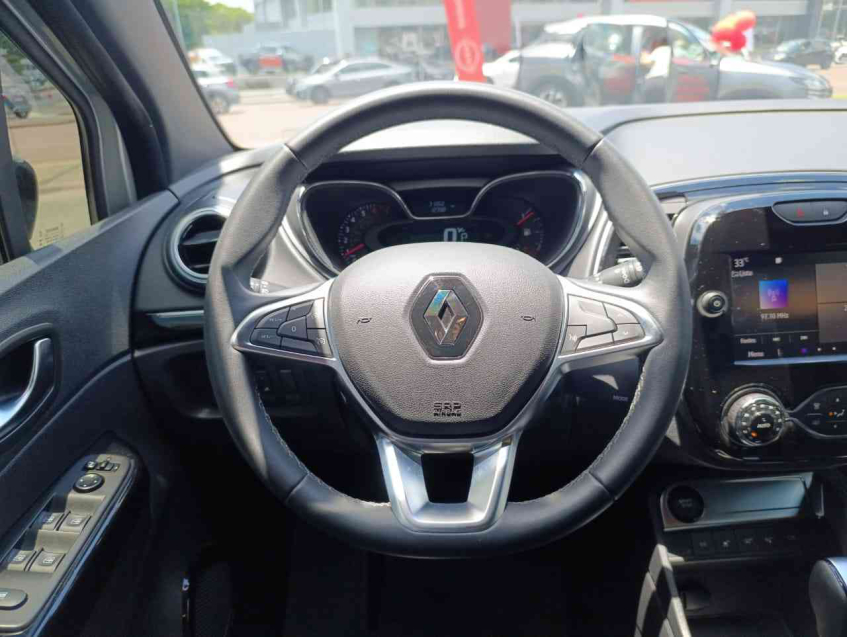 captur iconic 1.3 16v tce cvt x-tronic flex automatico 2021/2214