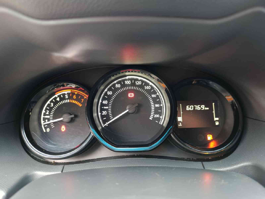 oroch expression 1.6 16v sce flex manual 2021/2215