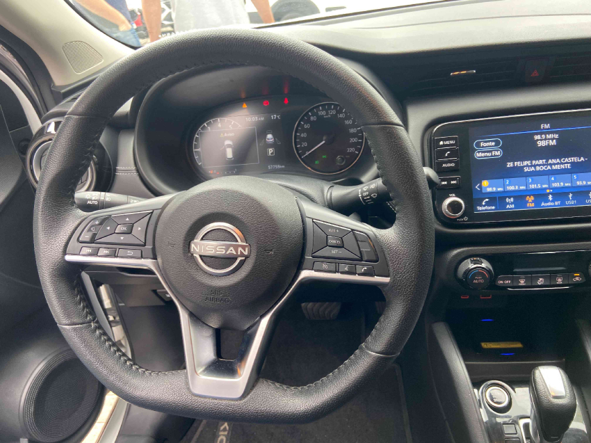 kicks exclusive 1.6 16v cvt13