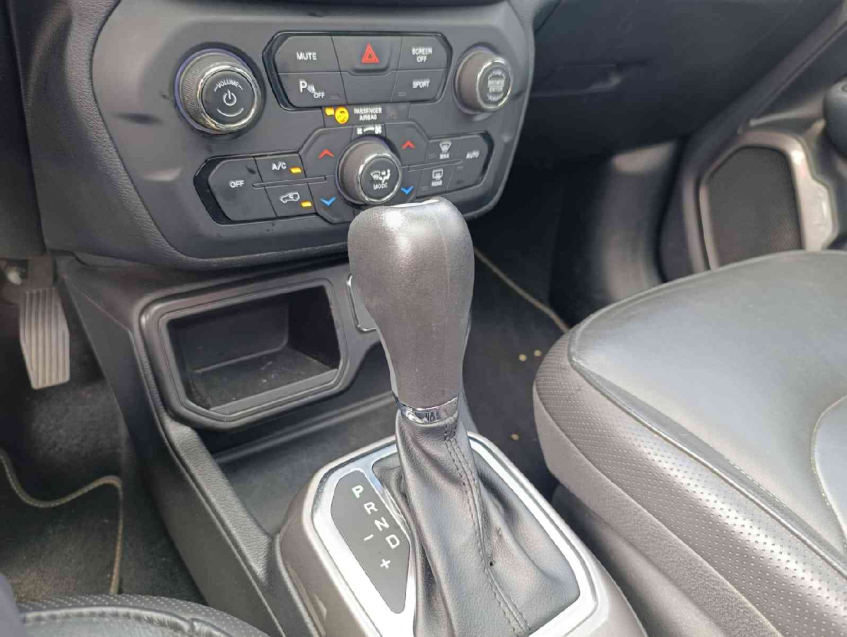 renegade limited at6 1.8 flex 2020/2117