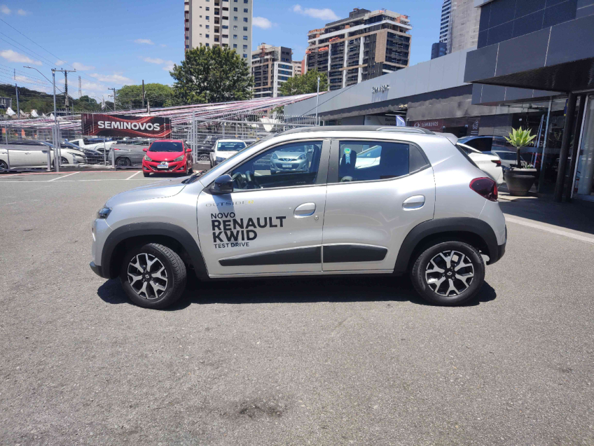 kwid outsider 1.0 flex manual 2024/253