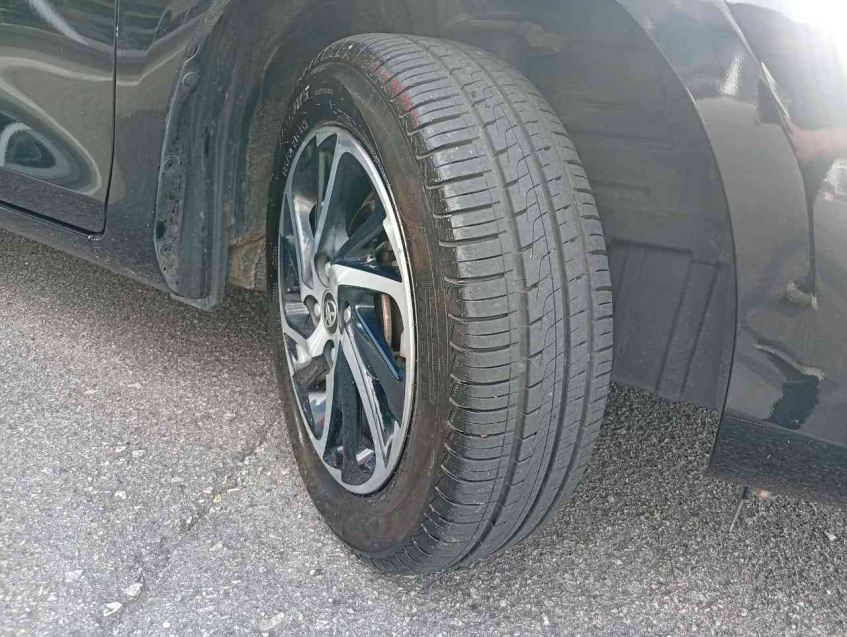 yaris hatch xls 1.5 cvt  flex automatico 2022/2316