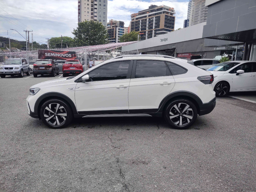 nivus highline 200 1.0 12v tsi at6  automatico 2023/233