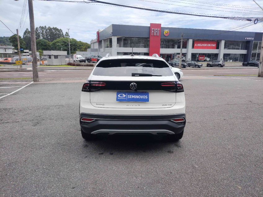 nivus highline 200 1.0 12v tsi at6  automatico 2023/235