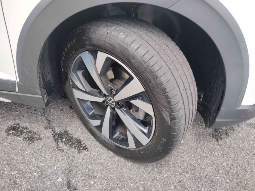 nivus highline 200 1.0 12v tsi at6  automatico 2023/2317