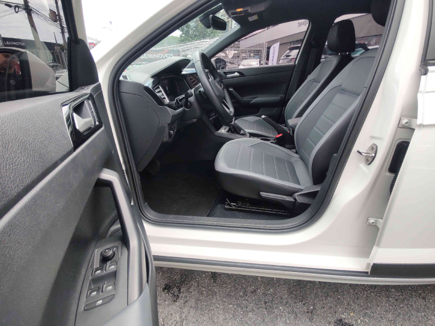 nivus highline 200 1.0 12v tsi at6  automatico 2023/2311