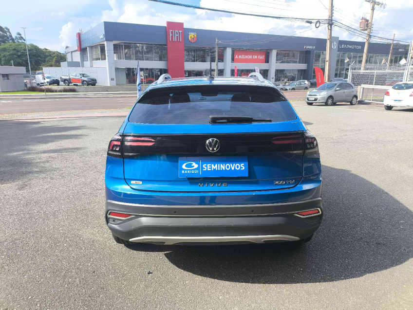 nivus highline 200(outfit) 1.0 tsi at6 flex automatico 2022/235