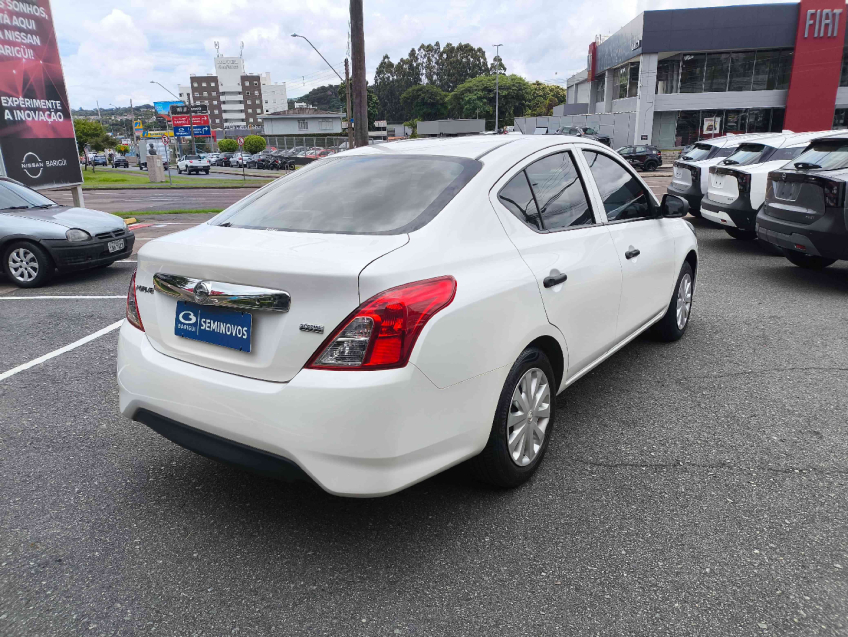 versa v-drive special edition 1.6 16v cvt xtronic 2021/216