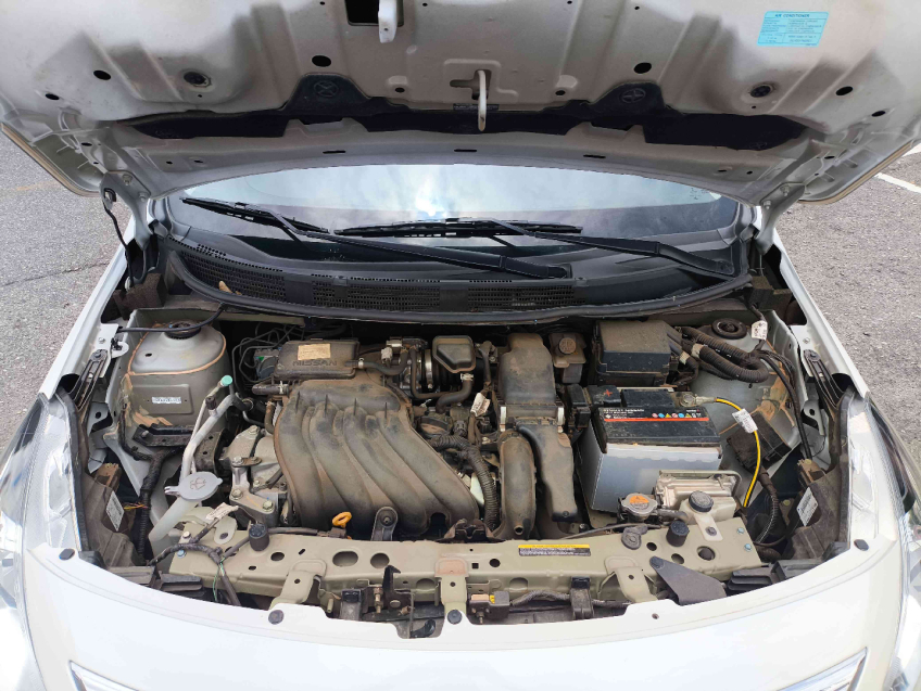 versa v-drive special edition 1.6 16v cvt xtronic 2021/219