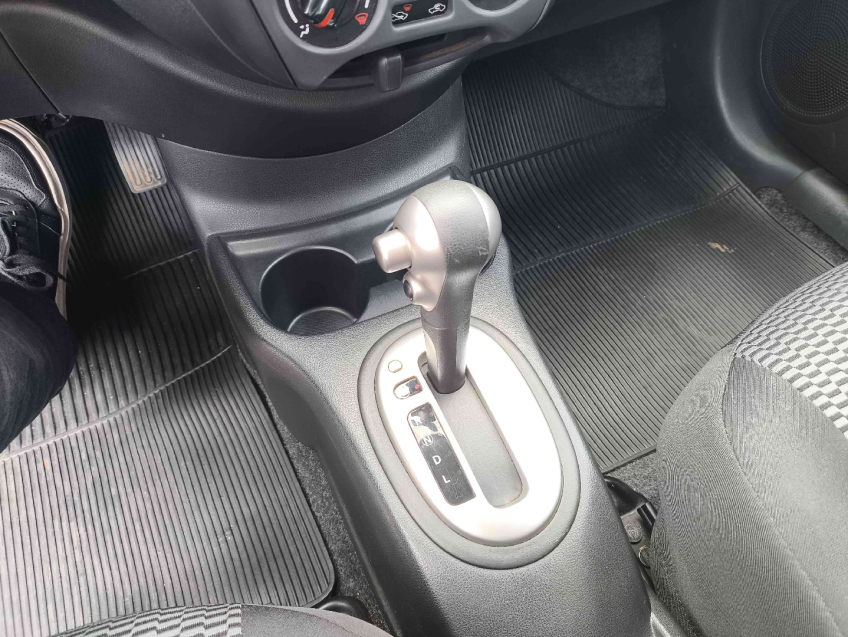 versa v-drive special edition 1.6 16v cvt xtronic 2021/2116