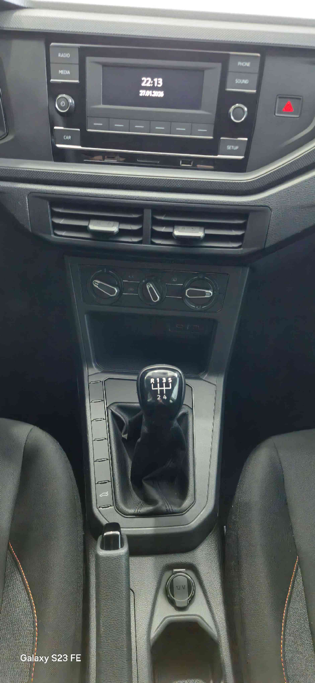 volkswagen polo  track 1.0 12v flex manual 2023/2411