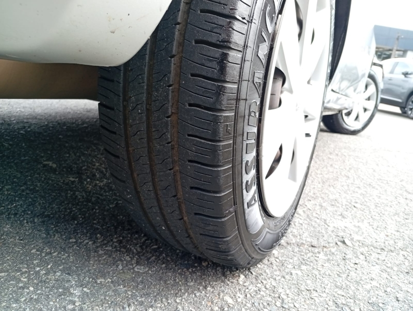 nissan march s 1.0 - completo16