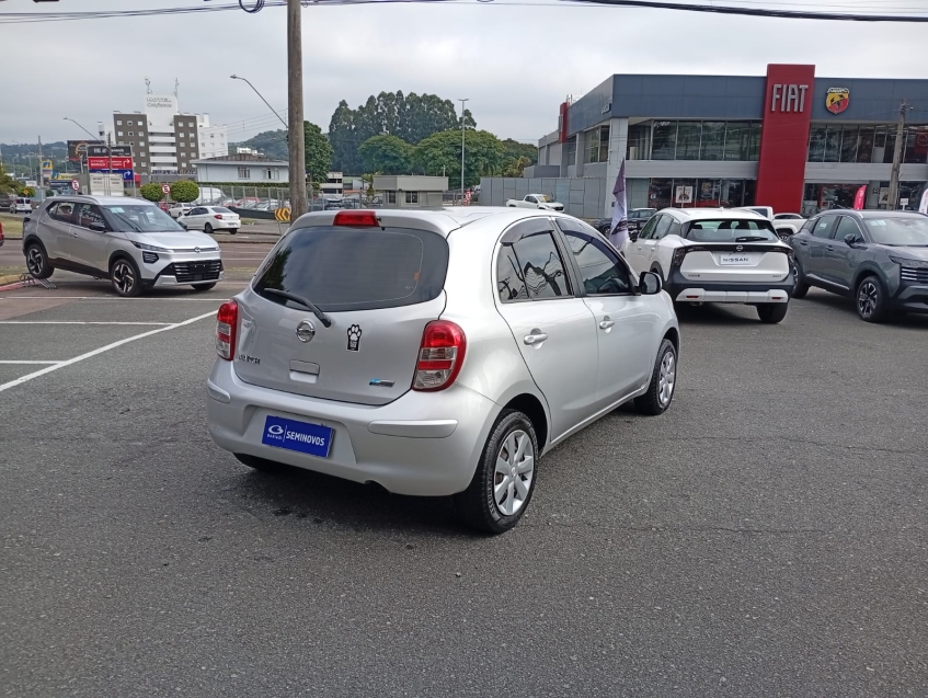nissan march s 1.0 - completo6