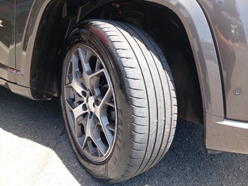 jeep commander 1.3 t270 turbo flex overland at6 4p automatico 202316