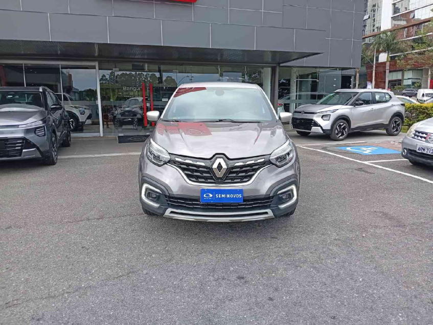 captur iconic 1.3 16v tce cvt x-tronic 2021/221