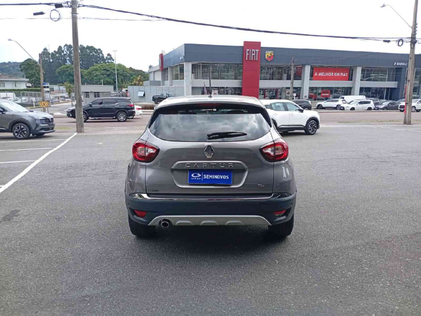 captur iconic 1.3 16v tce cvt x-tronic 2021/225