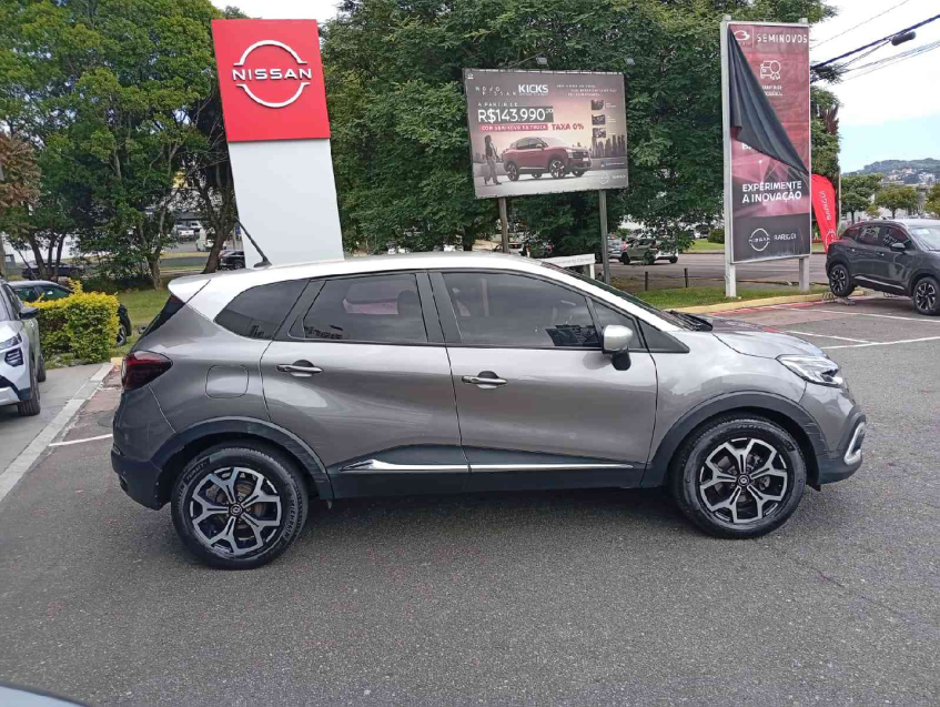 captur iconic 1.3 16v tce cvt x-tronic 2021/227