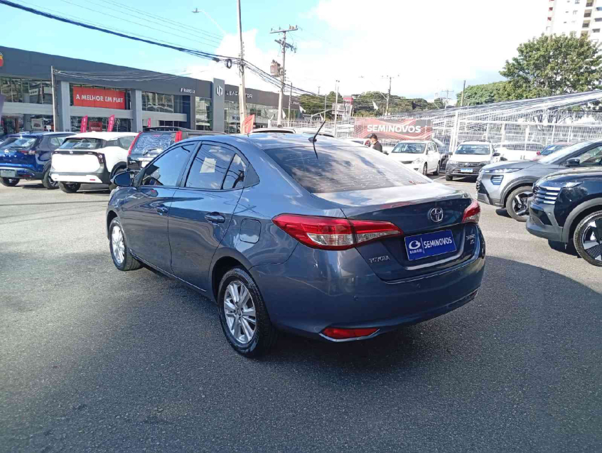 yaris sedan xl 1.5 16v cvt10