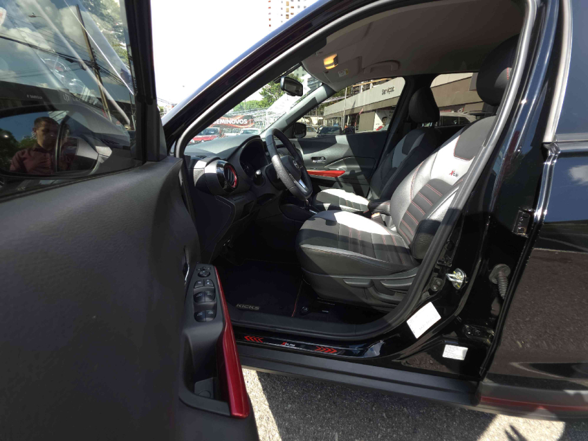 kicks xplay 1.6 16v cvt  automatico 2023/2413