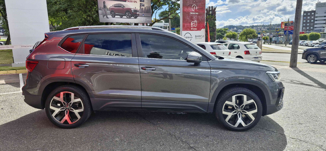 taos highline 250 1.4 tb at flex automatico 2024/247