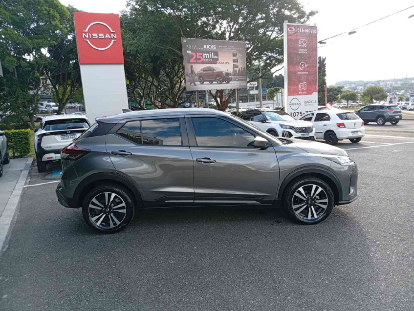 kicks advance 1.6 16v cvt  xtronic 2023/247