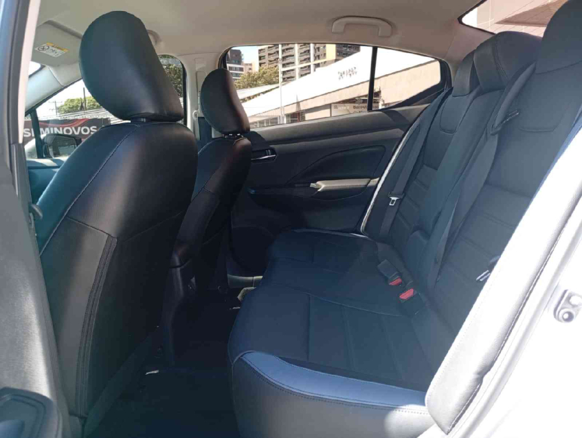 versa 1.6 exclusive cvt 113hp flex automatico 2024/2412