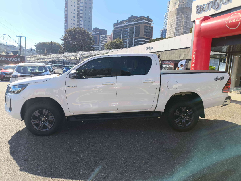 hilux cd dsl 4x4 sr at diesel automatico 23/243