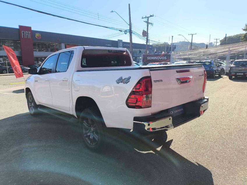 hilux cd dsl 4x4 sr at diesel automatico 23/244