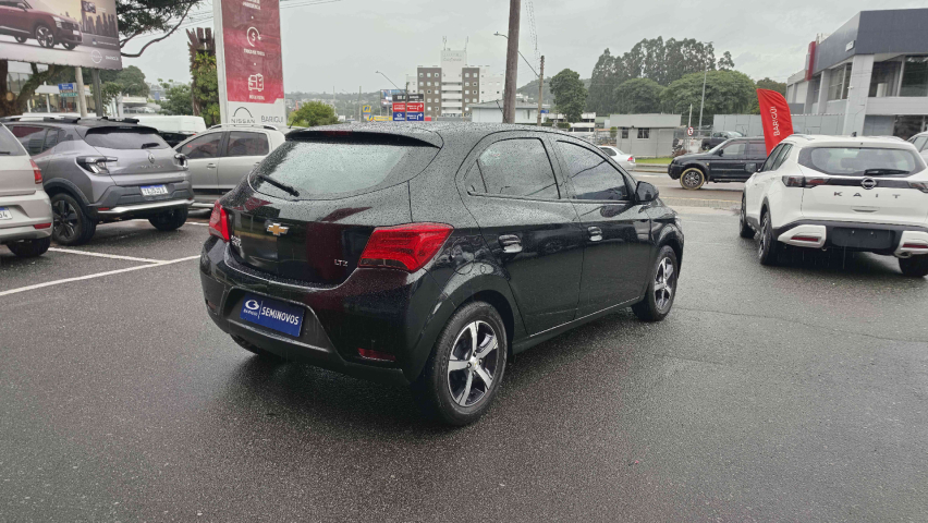 onix 1.4 mpfi ltz 8v flex 4p automatico 2018/186