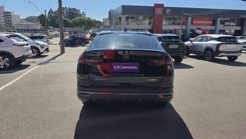fastback limited edition 1.3 turbo 270 flex 2022/235