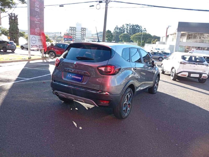 captur iconic 1.3 turbo cvt  flex automatico 2021/226
