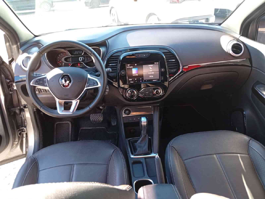 captur iconic 1.3 turbo cvt  flex automatico 2021/2212