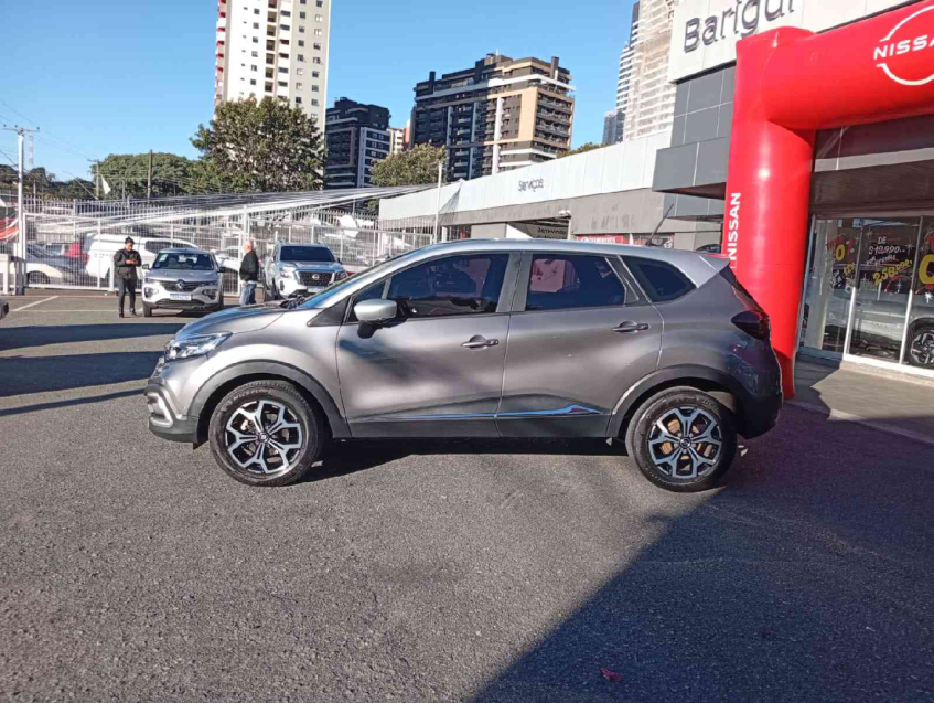 captur iconic 1.3 turbo cvt  flex automatico 2021/223