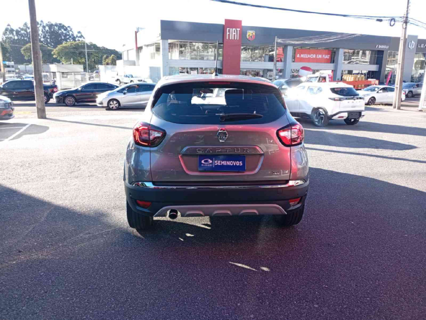 captur iconic 1.3 turbo cvt  flex automatico 2021/225