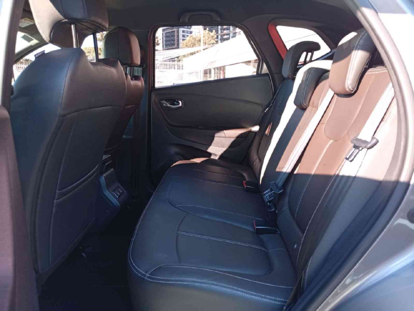 captur iconic 1.3 turbo cvt  flex automatico 2021/2211