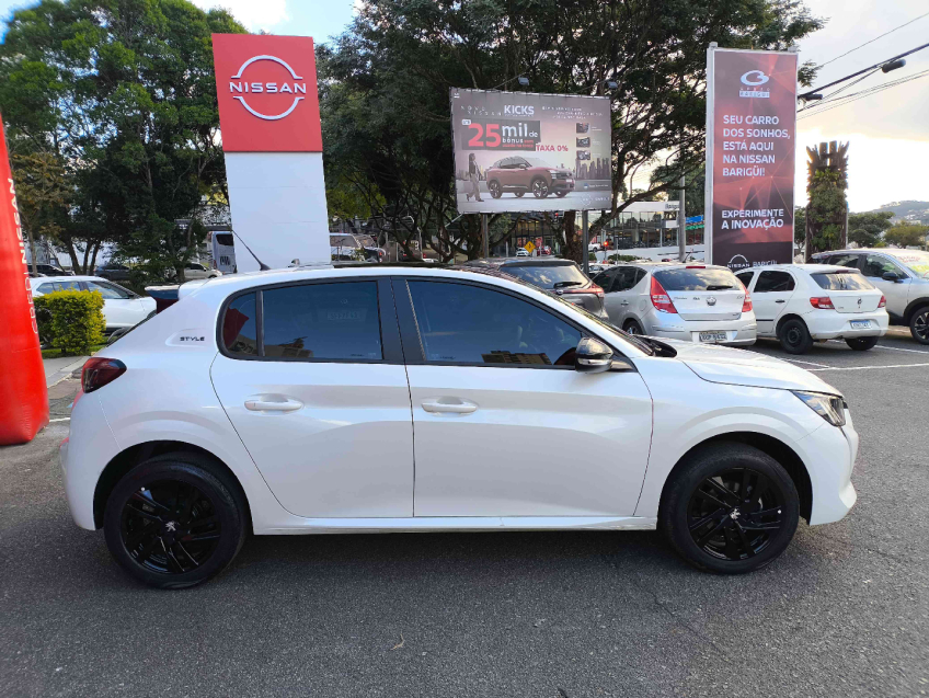 208 style 1.0 mt flex manual 2022/237