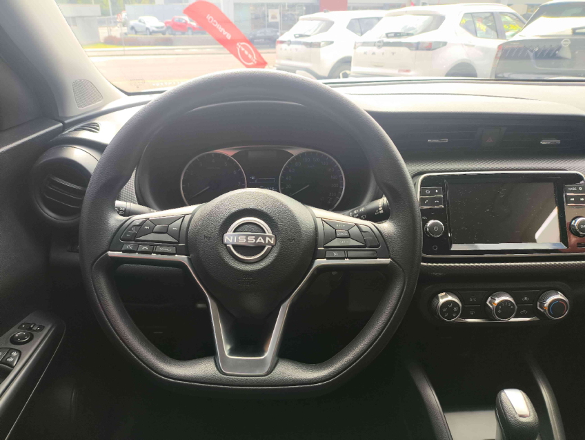 kicks play active plus 1.6 16v cvt flex automatico 2025/2512