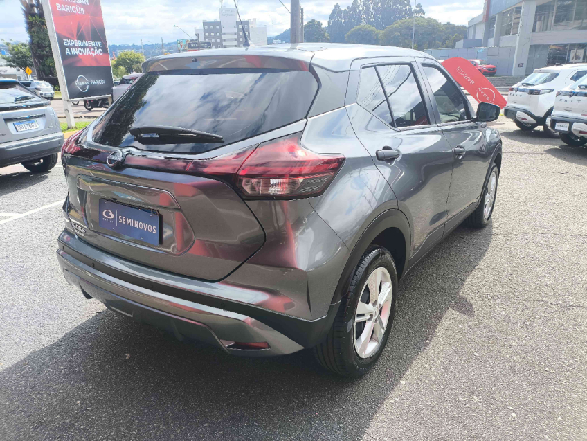 kicks play active plus 1.6 16v cvt flex automatico 2025/256