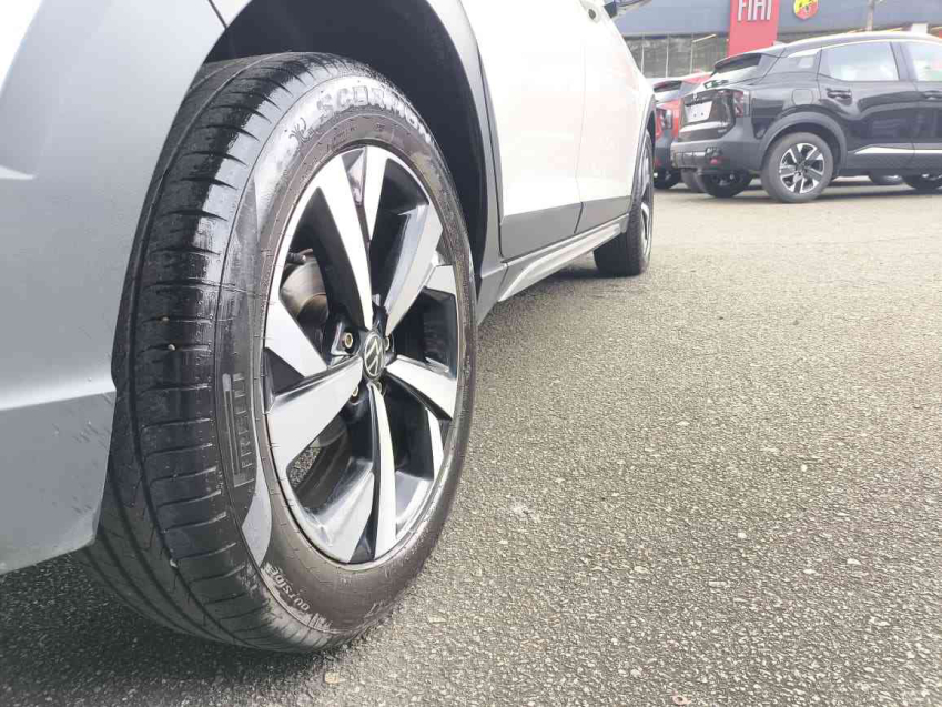 volkswagen nivus 1.0 200 tsi total flex highline automatico 4p 202418