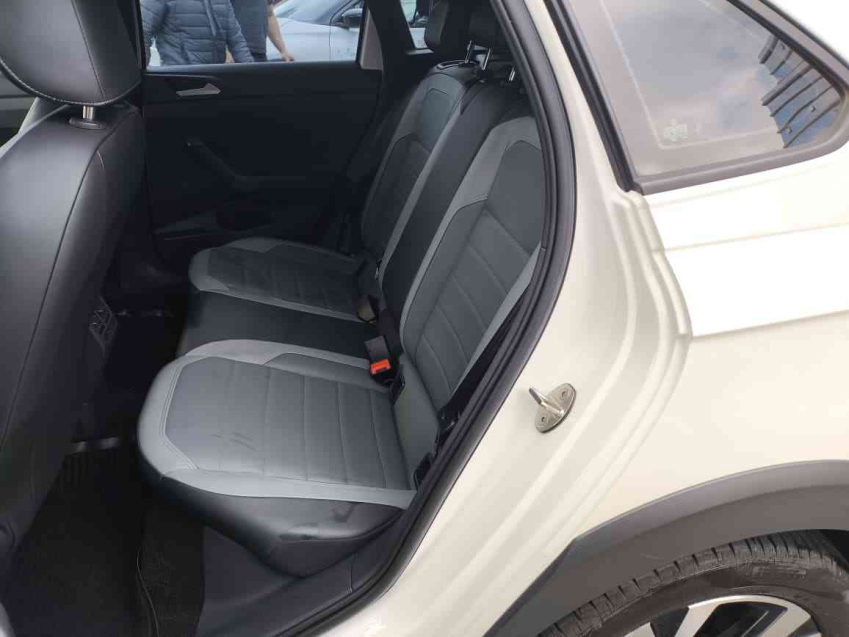 volkswagen nivus 1.0 200 tsi total flex highline automatico 4p 202412