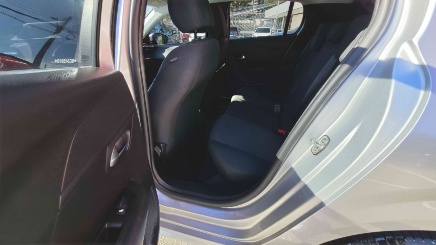 peugeot 208 1.6 16v flex active at6 4p automatico 202212