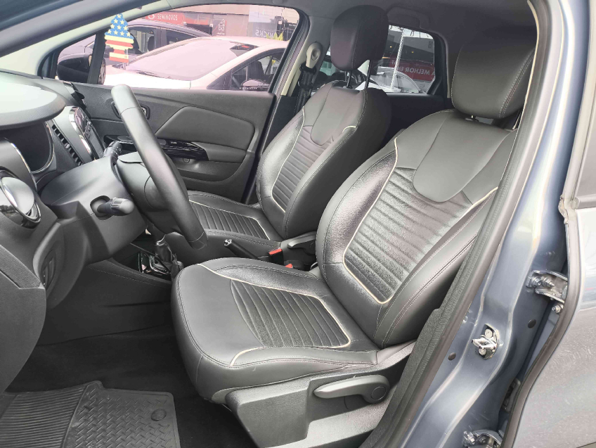 captur intense 1.6 16v sce cvt x-tronic flex 2018/1911
