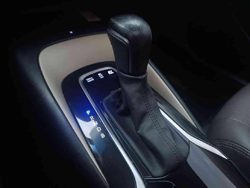corolla altis premium 1.8l hv ffv cvt 22/2317