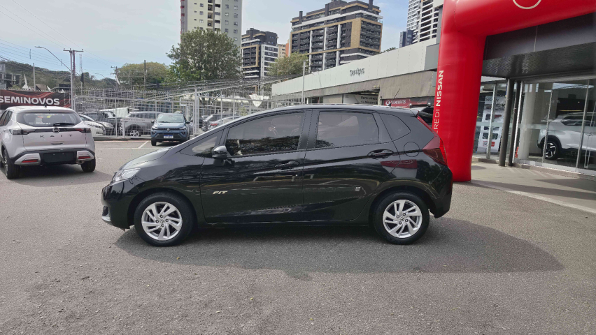 fit lx 1.5 16v cvt flexone  flex automatico 2016/173