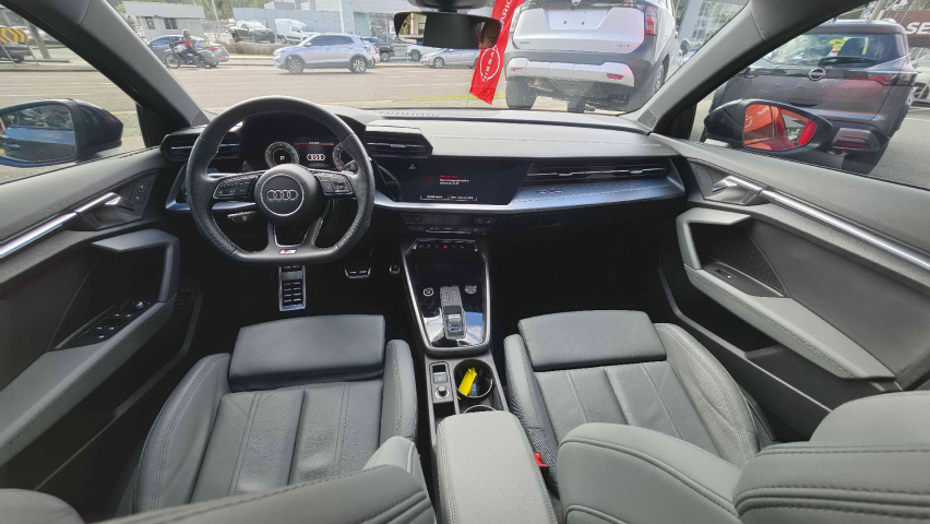 a3 sedan performance black 2.0 16v tb mhev s troni  2023/2415
